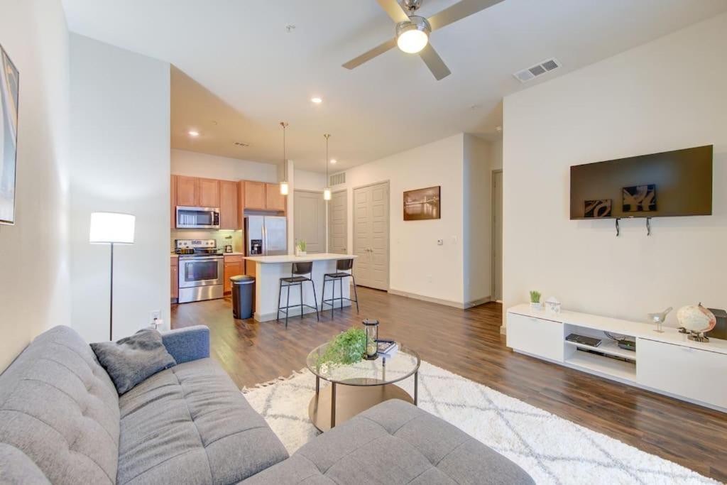 Fancy Apt Downtown. Pool. Gym. Lounge. Pet Ok Houston Zewnętrze zdjęcie