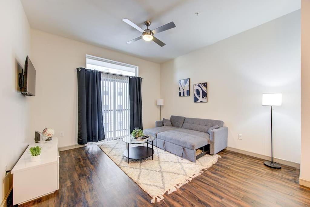 Fancy Apt Downtown. Pool. Gym. Lounge. Pet Ok Houston Zewnętrze zdjęcie