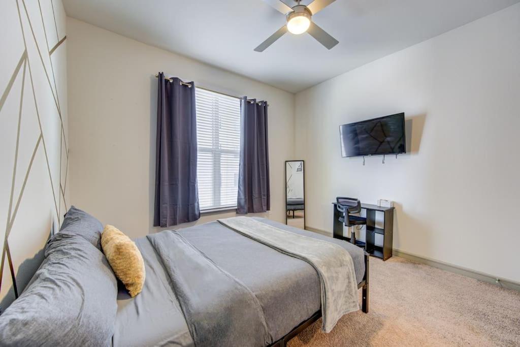 Fancy Apt Downtown. Pool. Gym. Lounge. Pet Ok Houston Zewnętrze zdjęcie